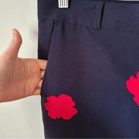 Banana Republic | Women Avery Navy Blue Red  Floral Straight Ankle - Picture 8 of 9